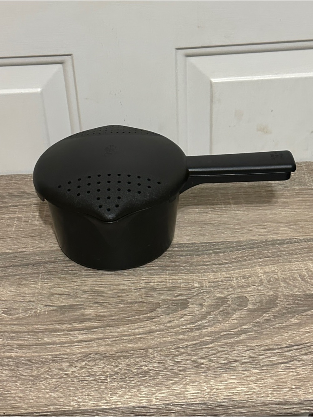 Pampered Chef Small Micro Cooker Microwave Steamer 4 Cup 1 Quart 2776 Black